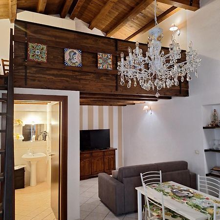シラクーサ La Casa Di Sarahヴィラ エクステリア 写真