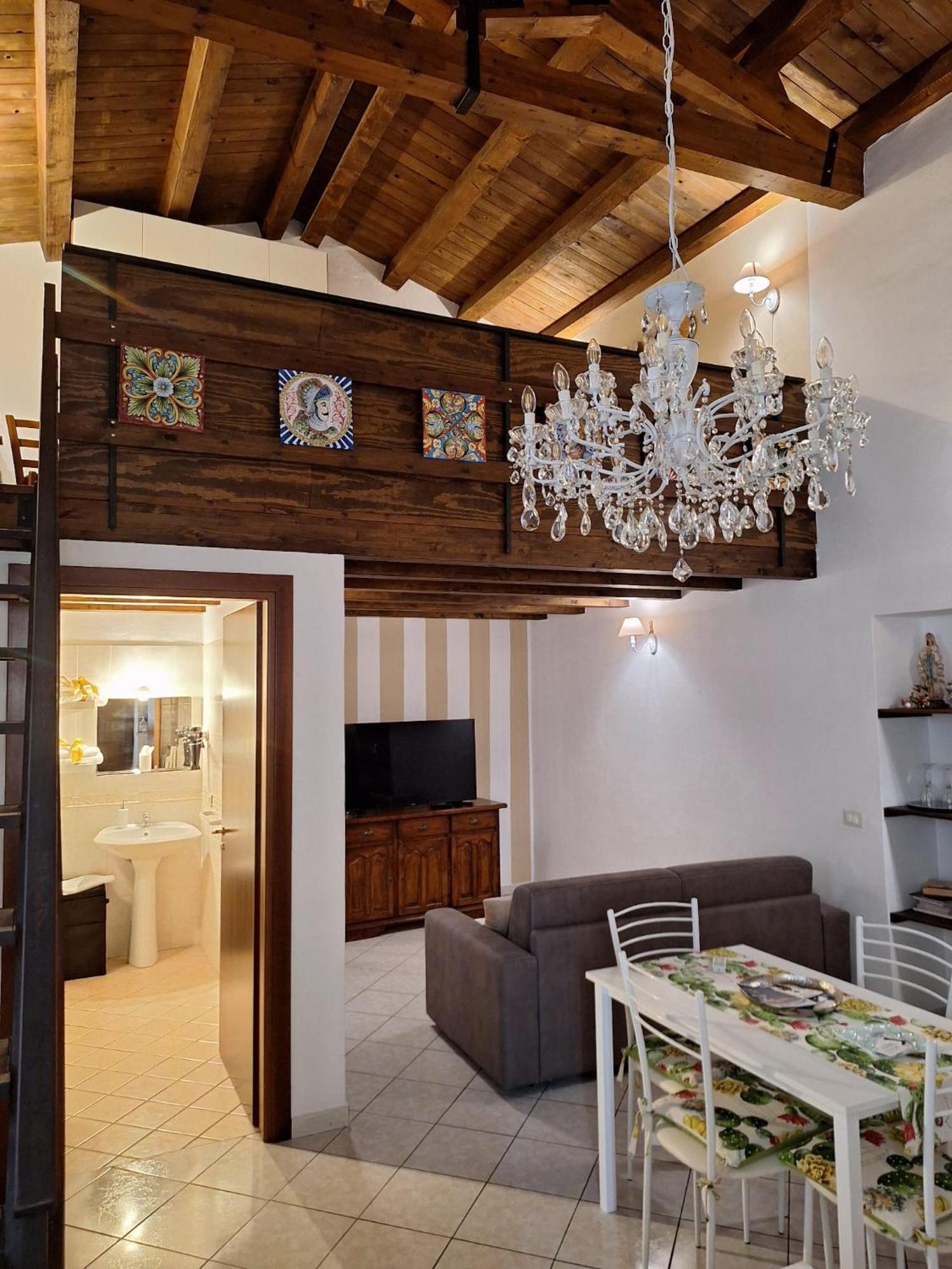 シラクーサ La Casa Di Sarahヴィラ エクステリア 写真